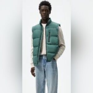 ZARA Men’s Green Puffer Vest